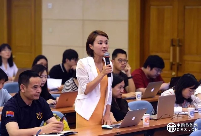 国家发展改革委举行专题华体会(中国)发布会 介绍创新和完善促进绿色发展价格机制有关情况