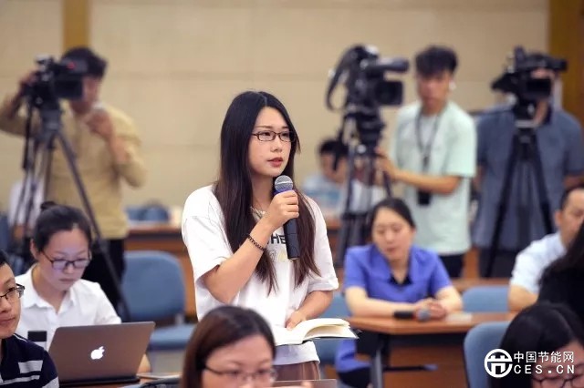 国家发展改革委举行专题华体会(中国)发布会 介绍创新和完善促进绿色发展价格机制有关情况