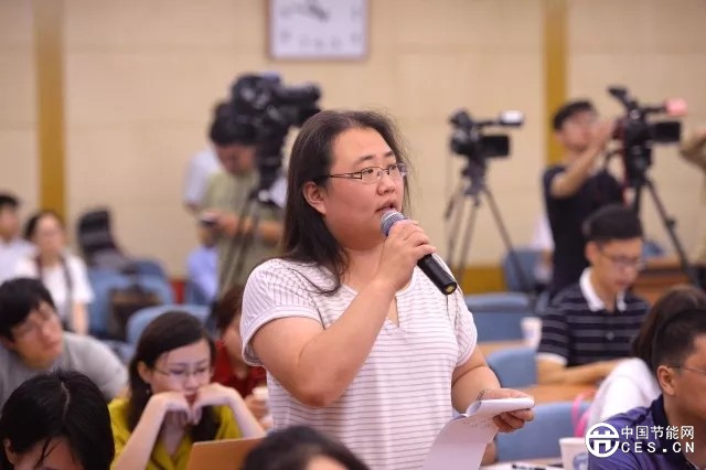 国家发展改革委举行专题华体会(中国)发布会 介绍创新和完善促进绿色发展价格机制有关情况