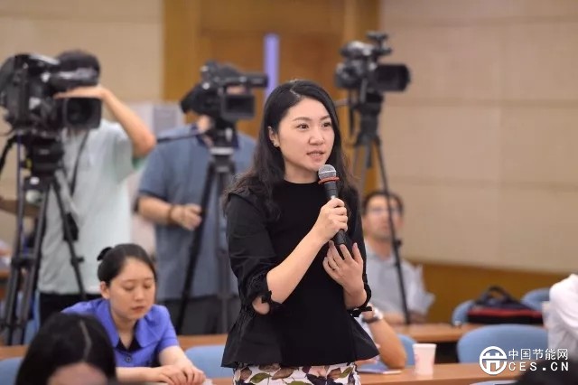 国家发展改革委举行专题华体会(中国)发布会 介绍创新和完善促进绿色发展价格机制有关情况